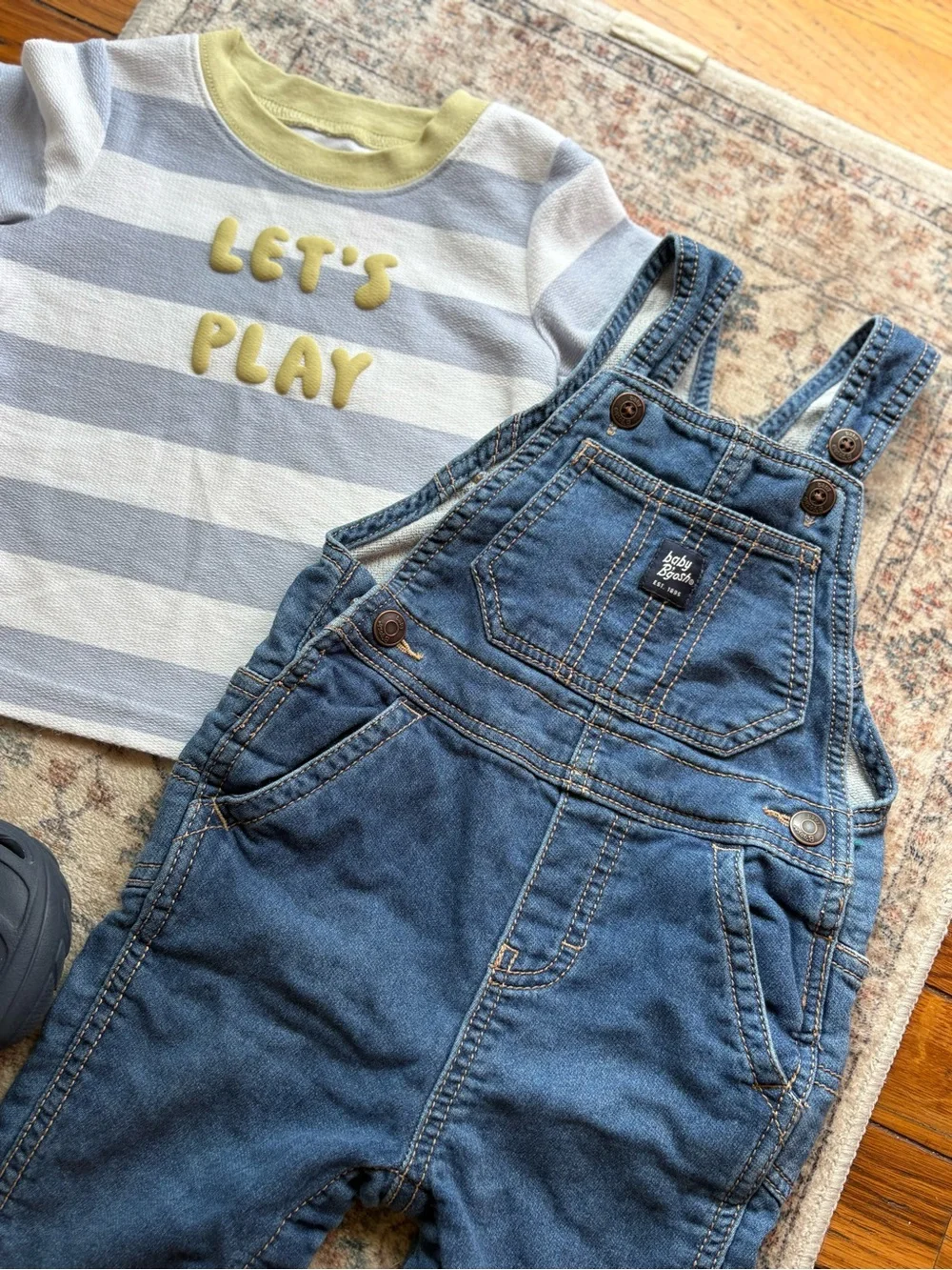 12M Kids Oshkoah Overalls & Striped Carter’s Tee Set with 4/5C Crocs